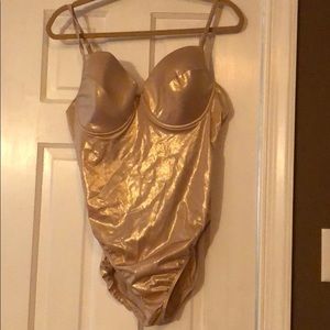 Spiegel gold shimmer one piece
